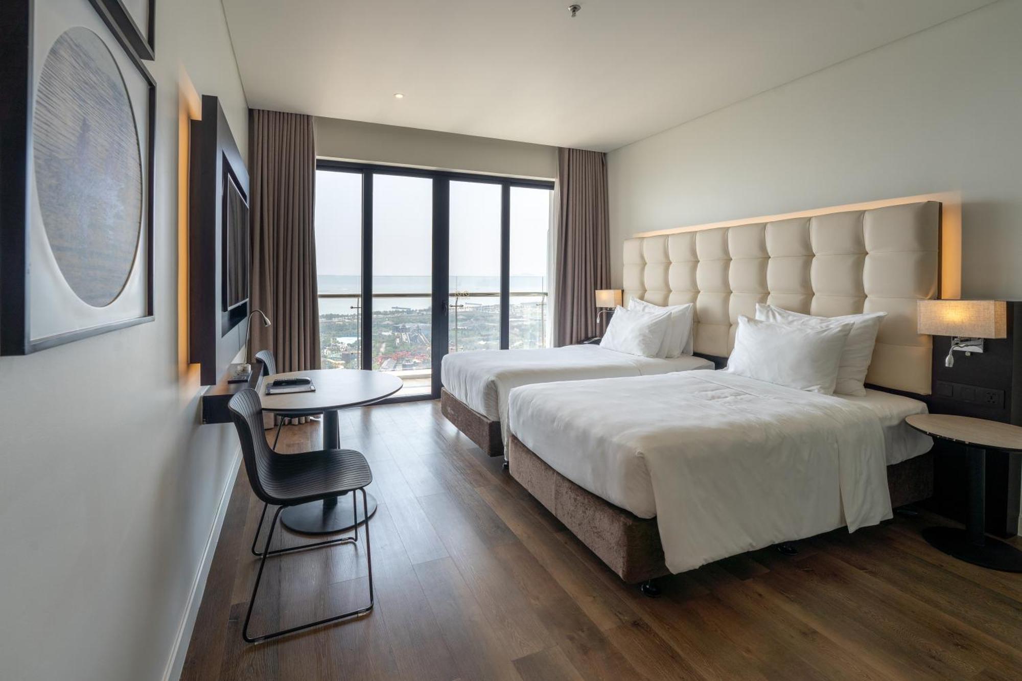 Hotel Soleil Ha Long, Trademark Collection By Wyndham Kültér fotó